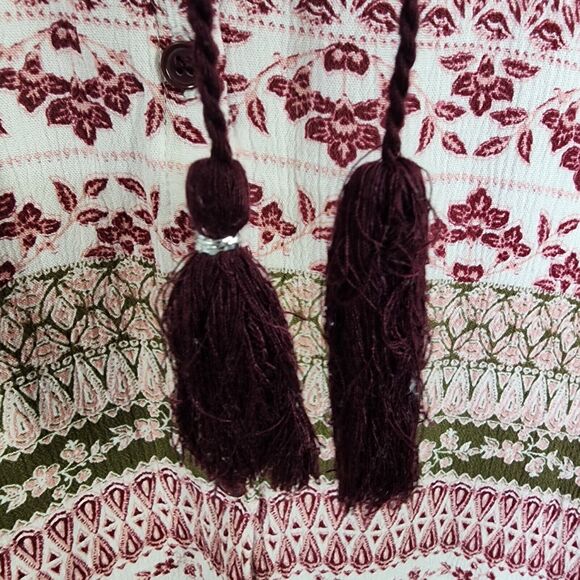 Cloud Chaser Womens Tunic Top 1X Button Front V Neck Long Sleeve Tassels Floral - Picture 9 of 12